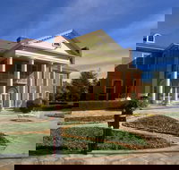 Embassy Drive - Accommodation Batemans Bay