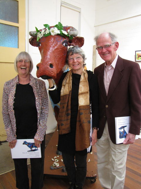 Daisy The Decorated Dairy Cow - Accommodation Batemans Bay 2