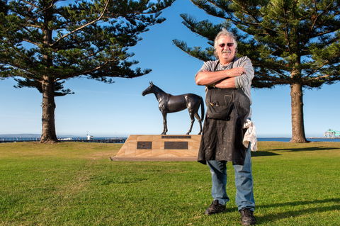 Makybe Diva Statue - Accommodation Batemans Bay 2