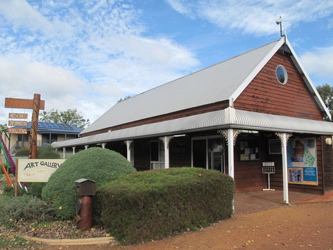 Waroona - Accommodation Batemans Bay 1
