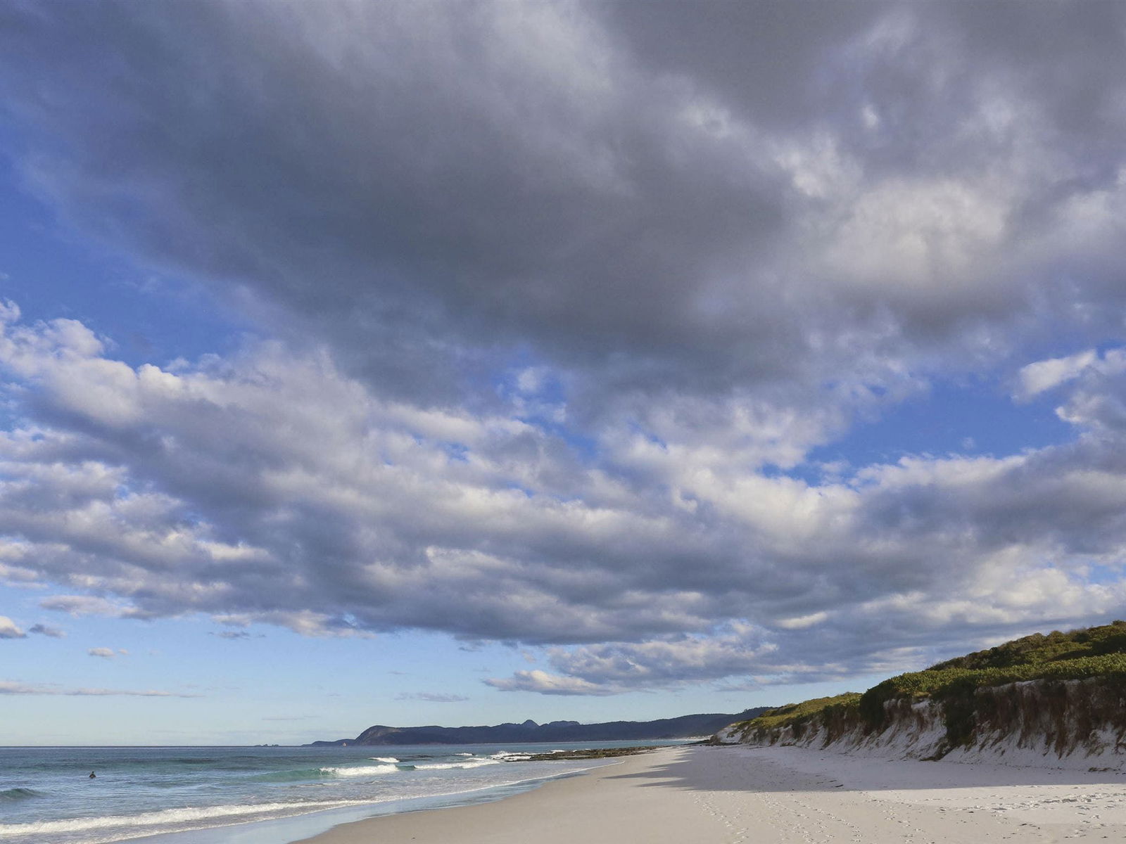 Friendly Beaches TAS Accommodation Batemans Bay