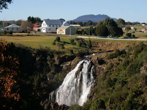 Waratah Falls - Accommodation Batemans Bay 0