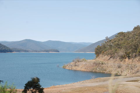 Dartmouth Dam Wall Picnic Area - Accommodation Batemans Bay 2