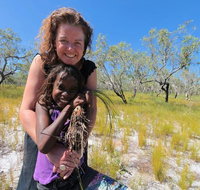 Gay-Wu Woman's 5 Day Yolngu Homeland Tour - Accommodation Batemans Bay