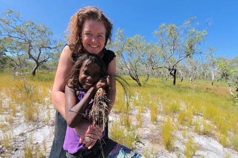 Gay-Wu Woman\'s 5 Day Yolngu Homeland Tour - Accommodation Batemans Bay 0