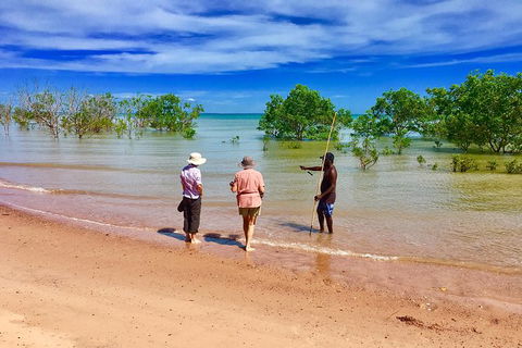 Gay-Wu Woman\'s 5 Day Yolngu Homeland Tour - Accommodation Batemans Bay 6