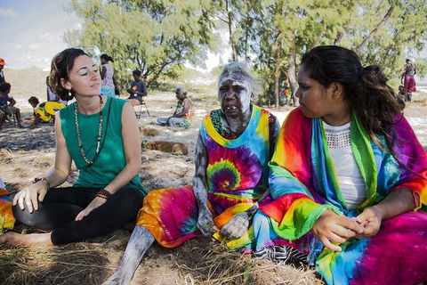 Gay-Wu Woman\'s 5 Day Yolngu Homeland Tour - Accommodation Batemans Bay 5