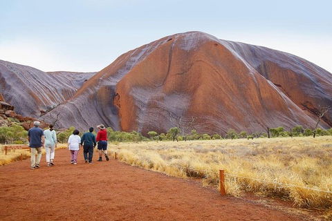 Explore Uluru: 7 Hours Guide Tour At Sunrise With Light Breakfast - Accommodation Batemans Bay 5