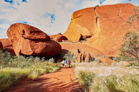 Explore Uluru: 7 Hours Guide Tour At Sunrise With Light Breakfast - Accommodation Batemans Bay 2