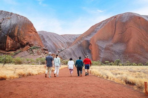 Explore Uluru: 7 Hours Guide Tour At Sunrise With Light Breakfast - Accommodation Batemans Bay 0