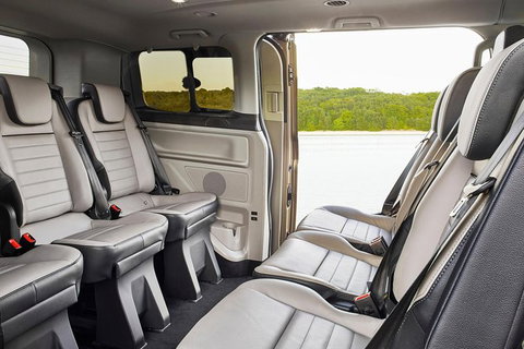 Arrival Private Transfer Melbourne Airport MEL To Melbourne City By Luxury Van - Accommodation Batemans Bay 5