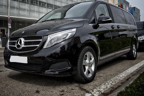 Arrival Private Transfer Melbourne Airport MEL To Melbourne City By Luxury Van - Accommodation Batemans Bay 2