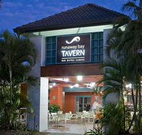 Runaway Bay Tavern - Accommodation Batemans Bay