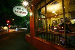 Hamilton Hotel - Accommodation Batemans Bay 2