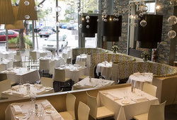 The Lion Hotel - Accommodation Batemans Bay 2