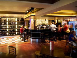 AB Hotel - Accommodation Batemans Bay 3