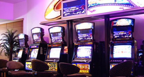 Ferry Road Tavern - Accommodation Batemans Bay 4