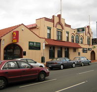 Cooley's Hotel - Accommodation Batemans Bay
