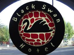 Black Swan Hotel - Accommodation Batemans Bay 0