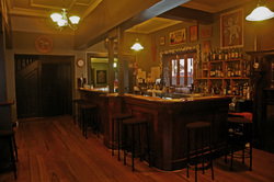 Rainbow Hotel - Accommodation Batemans Bay 1