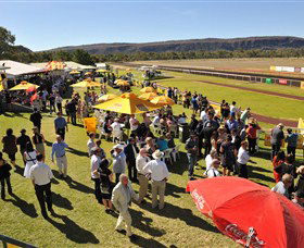 Alice Springs Turf Club - Accommodation Batemans Bay 3