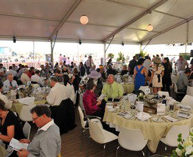 Alice Springs Turf Club - Accommodation Batemans Bay 2