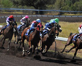 Alice Springs Turf Club - Accommodation Batemans Bay 0