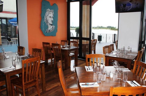 Athenia Restaurant & Bar - Accommodation Batemans Bay 2