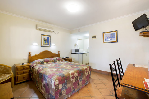 Glenmore Hotel-Motel - Accommodation Batemans Bay 1