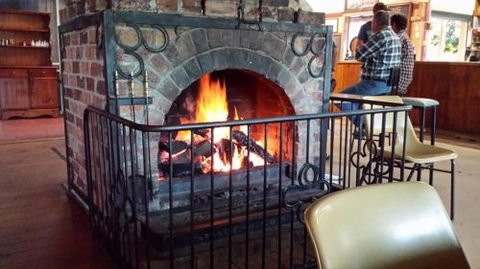 Maidenwell Hotel - Accommodation Batemans Bay 3