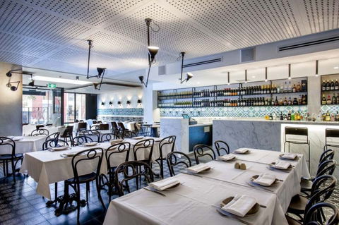 Zahli Modern Middle Eastern Restaurant - Accommodation Batemans Bay 2
