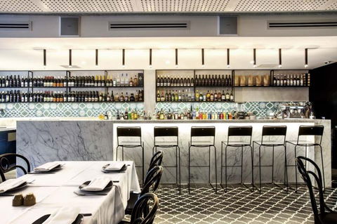 Zahli Modern Middle Eastern Restaurant - Accommodation Batemans Bay 4