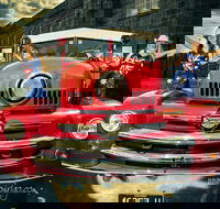 Aussie Rock Show The Retro Girls Club Boutique Hotel