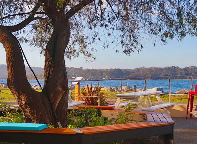 Explore Batemans Bay