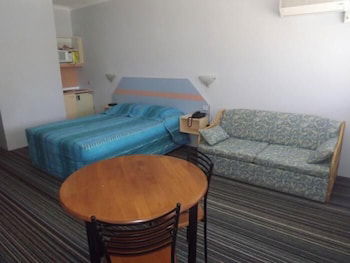Golden Sands Motor Inn Forster - Accommodation Batemans Bay 3