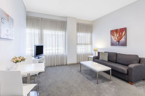 Riverside Apartments Melbourne - Accommodation Batemans Bay 5