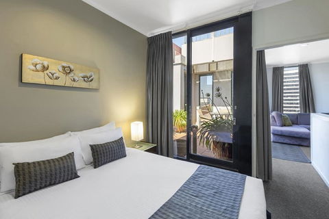 Riverside Apartments Melbourne - Accommodation Batemans Bay 6