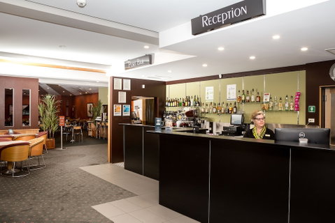 Edgewater Hotel - Accommodation Batemans Bay 0