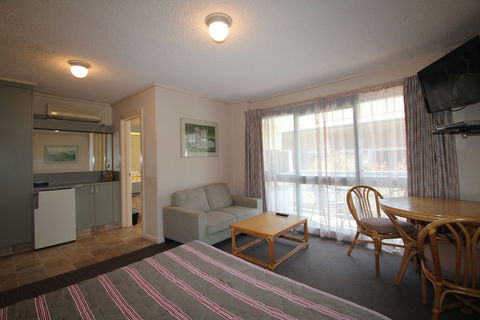 Beaumaris Bay Motel - Accommodation Batemans Bay 6