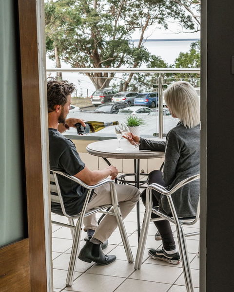 The Huskisson - Accommodation Batemans Bay 6
