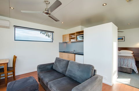Swansea Beach Chalets - Accommodation Batemans Bay 6