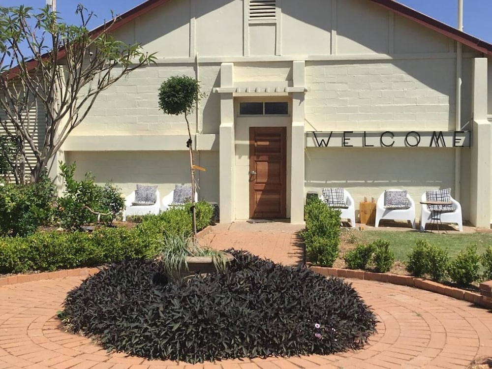 Cunnamulla QLD Accommodation Batemans Bay