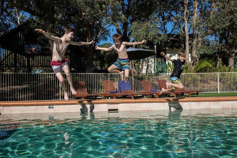 The Retreat Port Stephens - Accommodation Batemans Bay 4