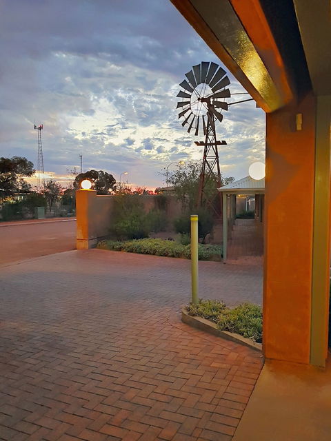 Mud Hut Motel - Accommodation Batemans Bay 6