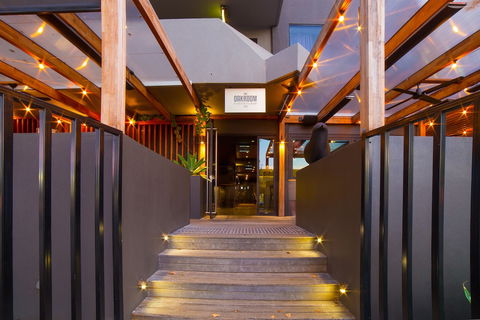Townhouse Hotel - Accommodation Batemans Bay 0