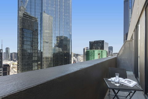 Oaks Melbourne On Collins Hotel - Accommodation Batemans Bay 2