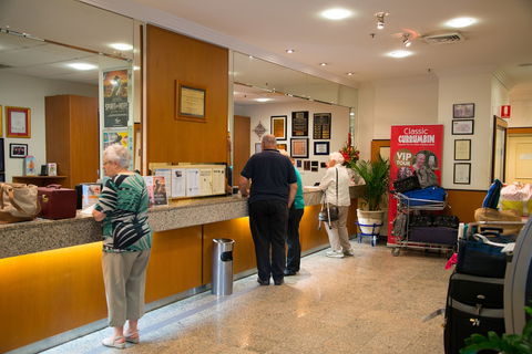 Beach House Seaside Resort Coolangatta - Accommodation Batemans Bay 3