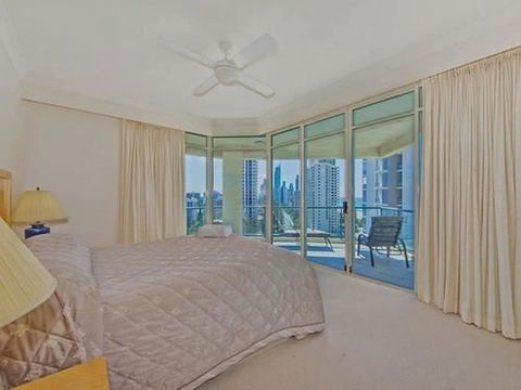 Oceana On Broadbeach - Accommodation Batemans Bay 6