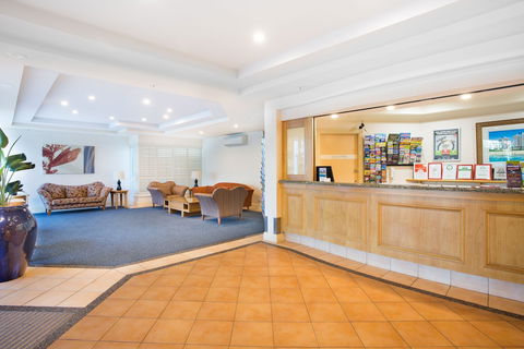 Oceana On Broadbeach - Accommodation Batemans Bay 2