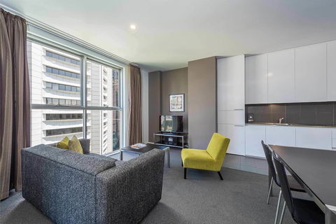Mantra 100 Exhibition - Accommodation Batemans Bay 4